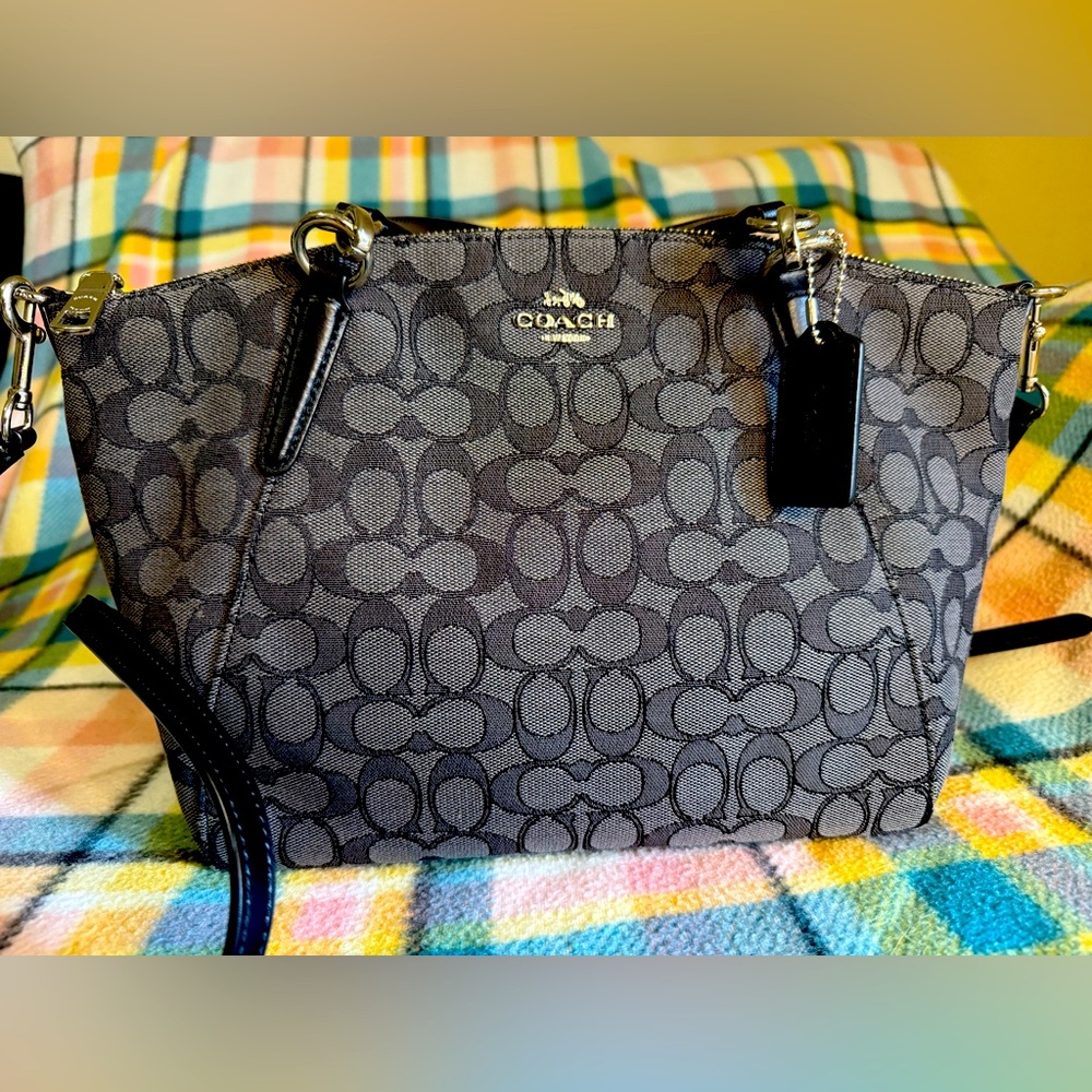 Coach medium size bag